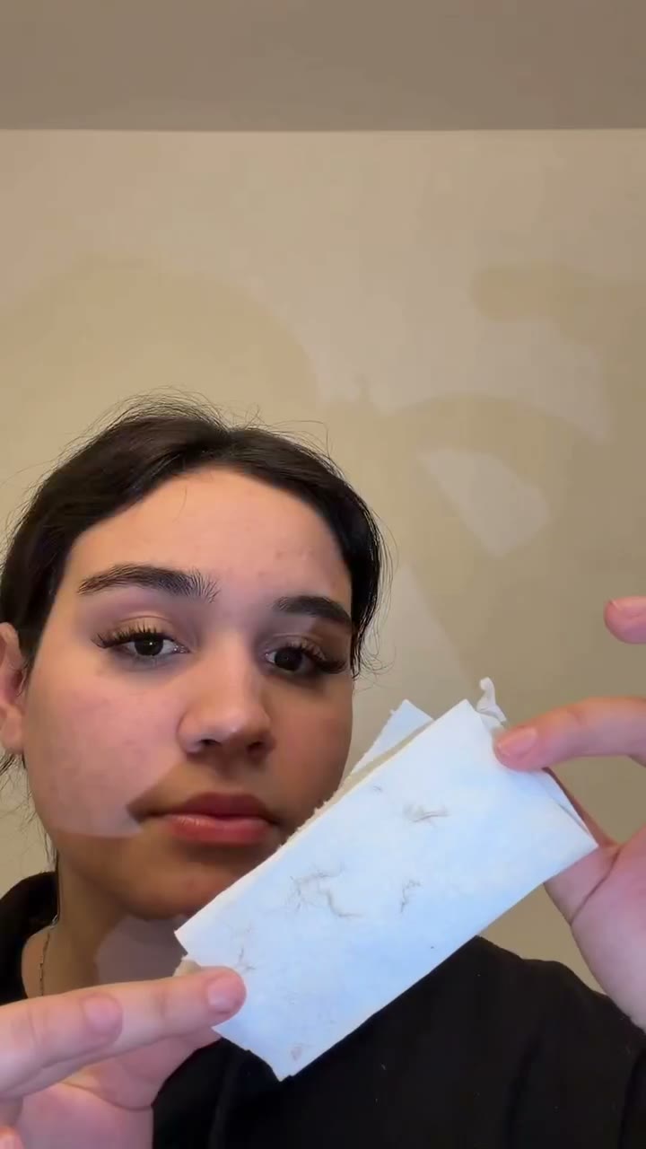 Tissue after one dermaplaning pass
